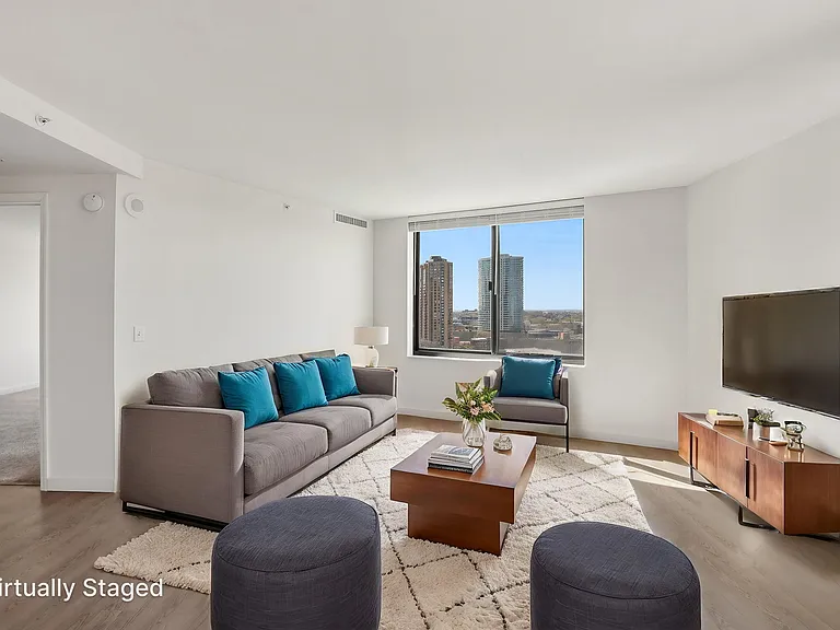 Laurel Village Apartments — Photo 46
