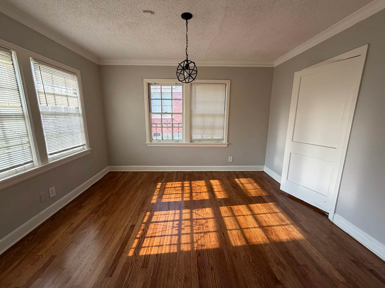 3 bed, 1265 sqft, $1,295 — Photo 3
