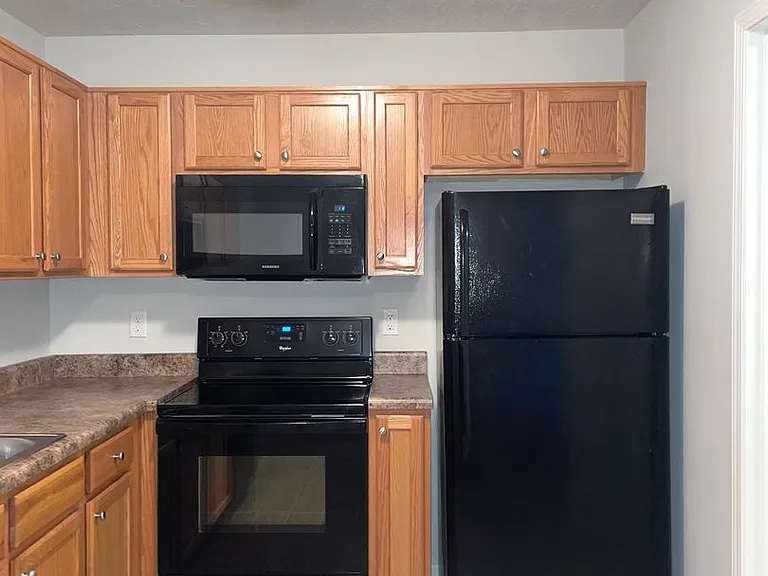 367 Upper Stone Ave #G — Photo 9