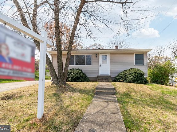 3rd image of 813 Bentwillow Dr