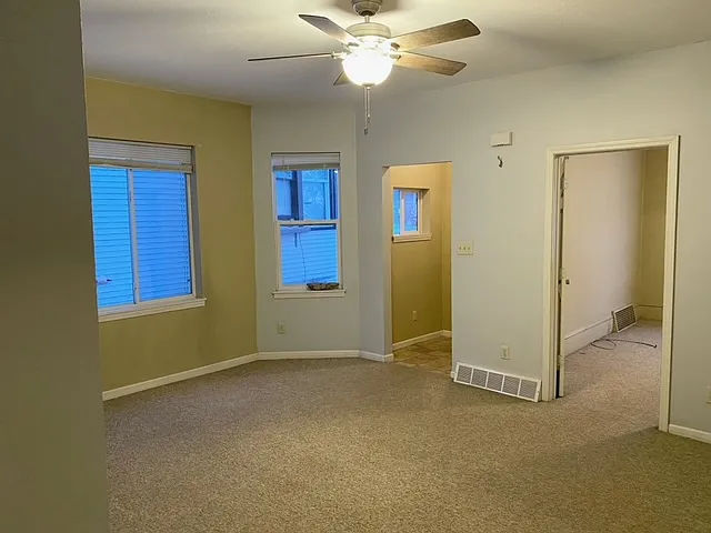 319 Niagara Ave #1 — Photo 3