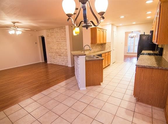 5th image of 3606 Wolf Creek Ln