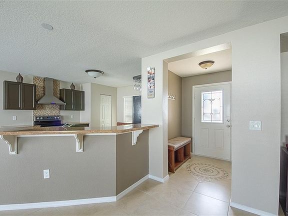 3rd image of 13613 Pitanga St