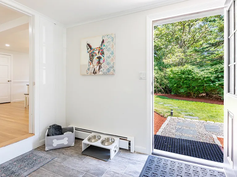 549 S Orleans Rd — Photo 18