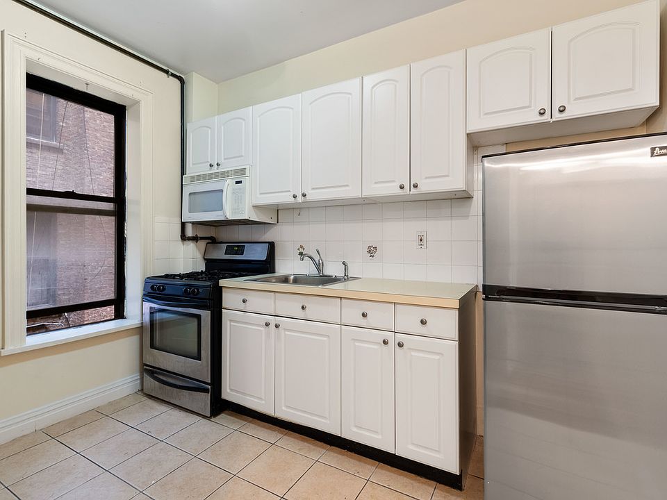 1st image of 225 W 109th St APT 2