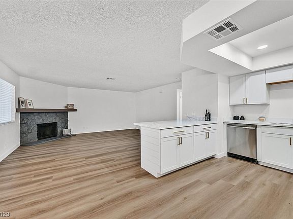 4th image of 901 Boulder Springs Dr Unit 202