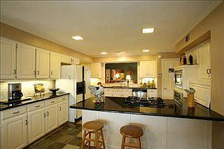 5th image of 1200 Monterey Cir