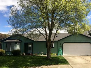 981 Beall Ln, Medford, OR 97502