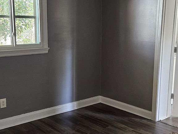 5th image of 705 Edmondson Ave