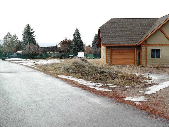 3rd image of 2817 Felton Ln