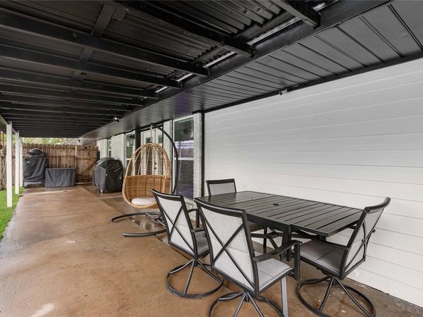 227 Ivy St, Navasota, TX 77868