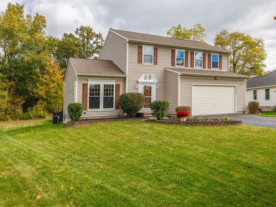 1132 Belmont Dr, Farmington, NY, 14425