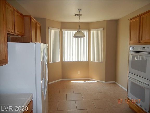 3rd image of 4908 Pounding Surf Ave