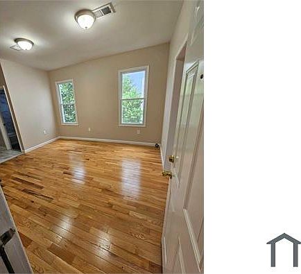 4th image of 469 21st St APT 3