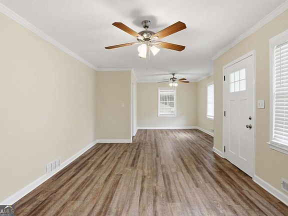 3rd image of 1972 S Columbia Pl