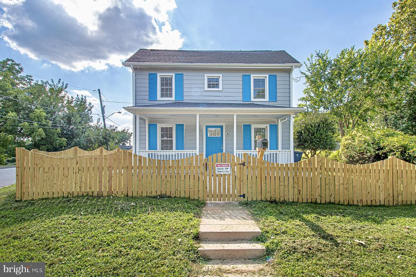 1000 Cedar Heights Dr photo 1