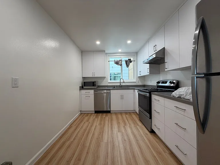 1010 Anza St #103 — Photo 10
