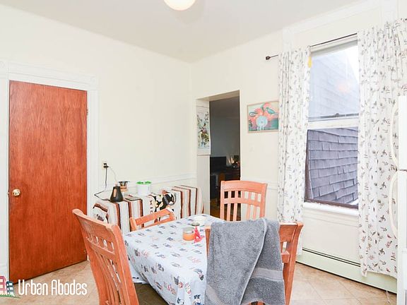 5th image of 2823 W Shakespeare Ave #2A