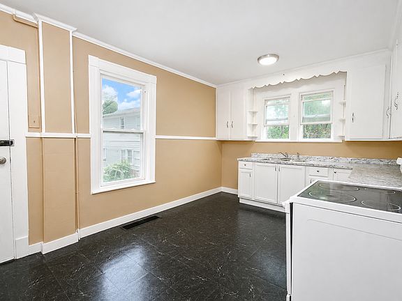 2nd image of 714 Prospect St #716