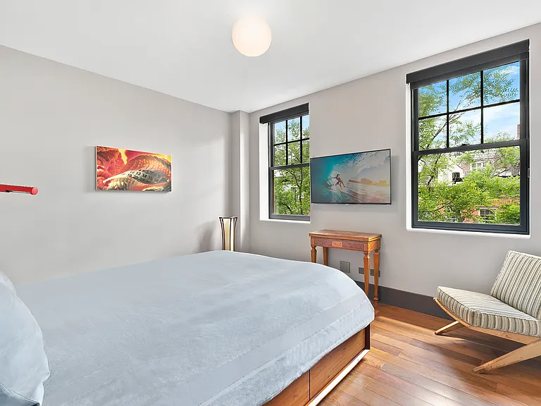 327 W 22nd St #8 — Photo 6