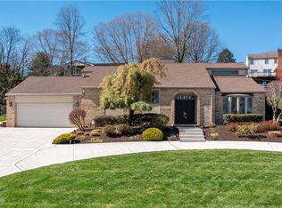 86 Lambeth Dr, Pittsburgh, PA