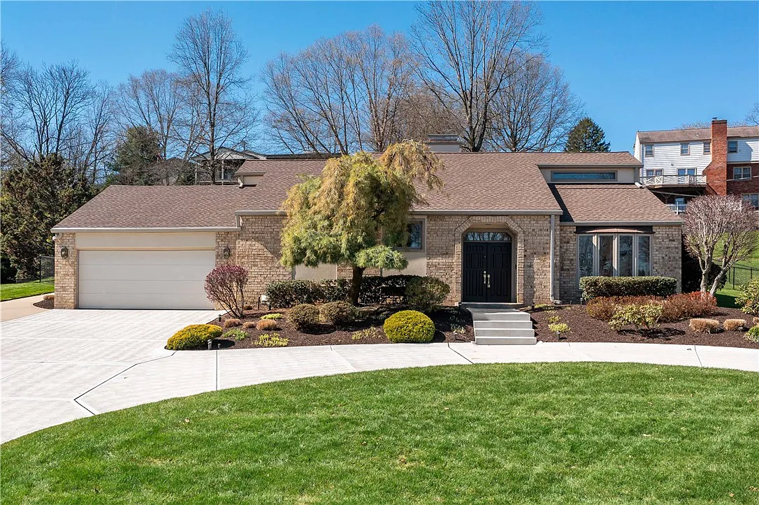 86 Lambeth Dr photo 1