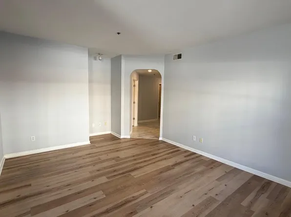 300 Riverbend Dr APT 1E, Charlottesville, VA 22911