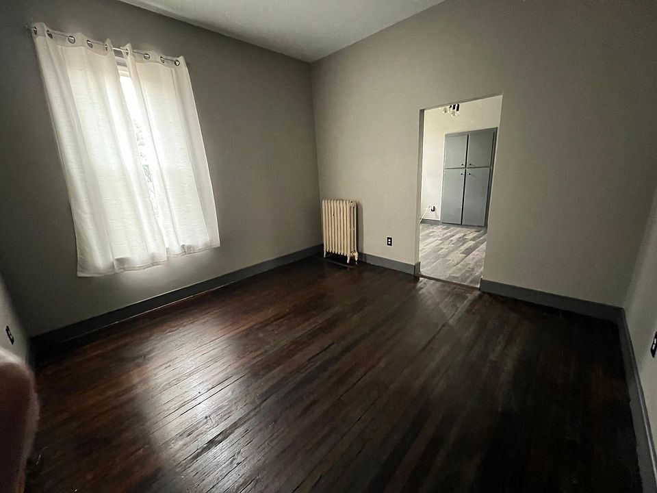 1st image of 123 S Pennsylvania Ave APT 2