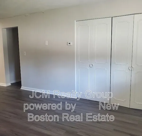 700 Cummins Hwy — Photo 5