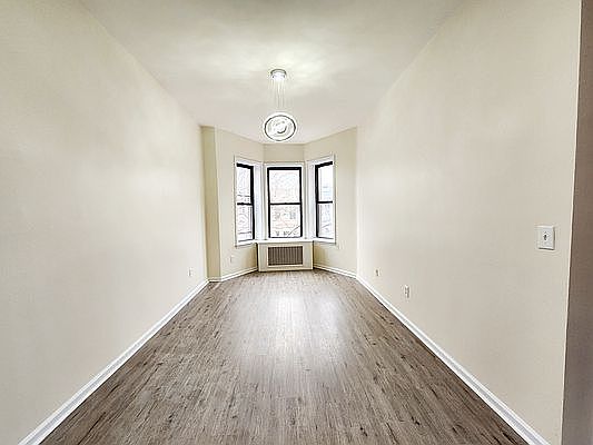 4th image of 452 46th St Floor 3