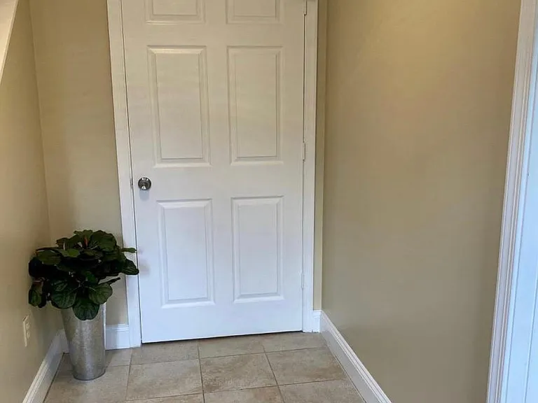 1040 Warbler Pl #MC — Photo 13