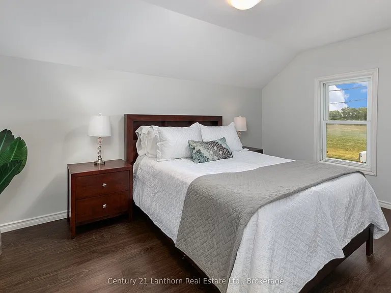 104 Creswell Dr — Photo 14