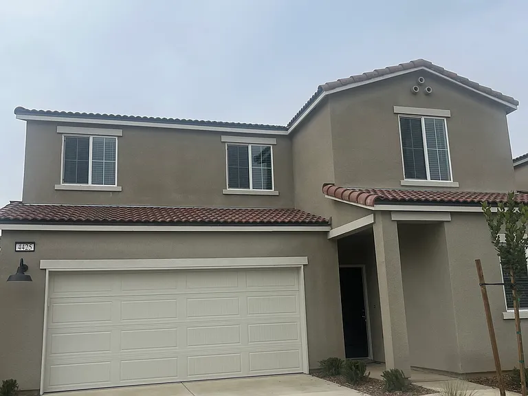 4425 N Madelyn Ave — Photo 1