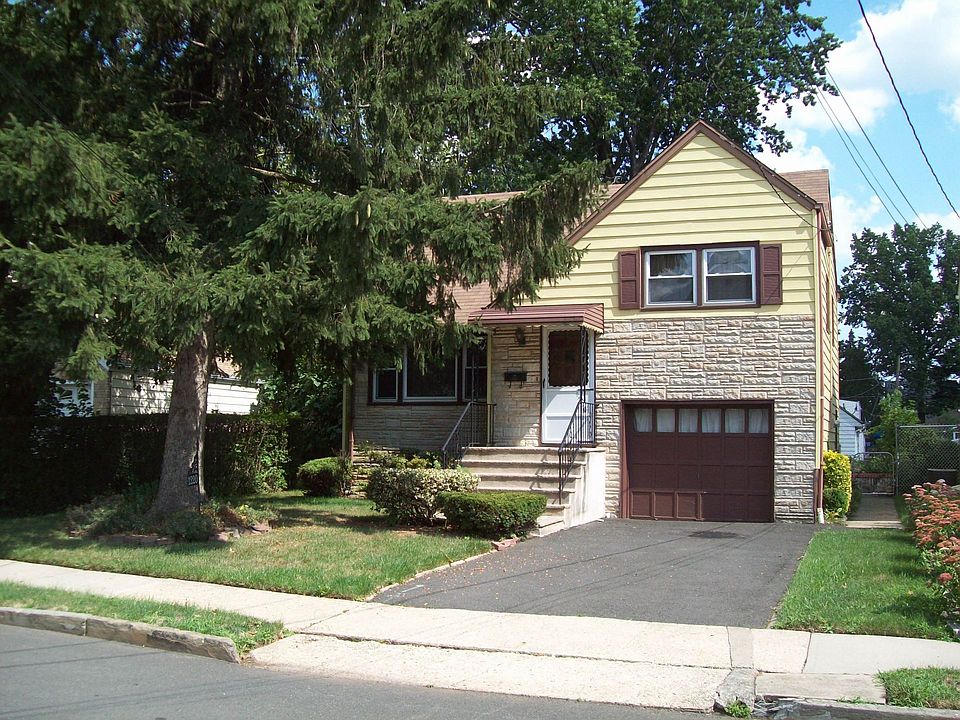 2nd image of 1220 Monmouth Ave