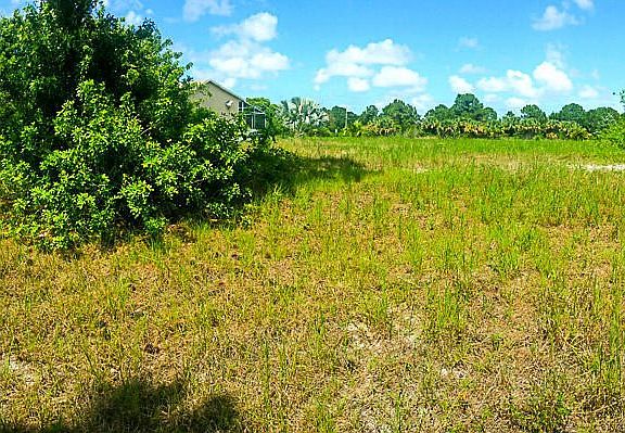 Left corner view facing lot.