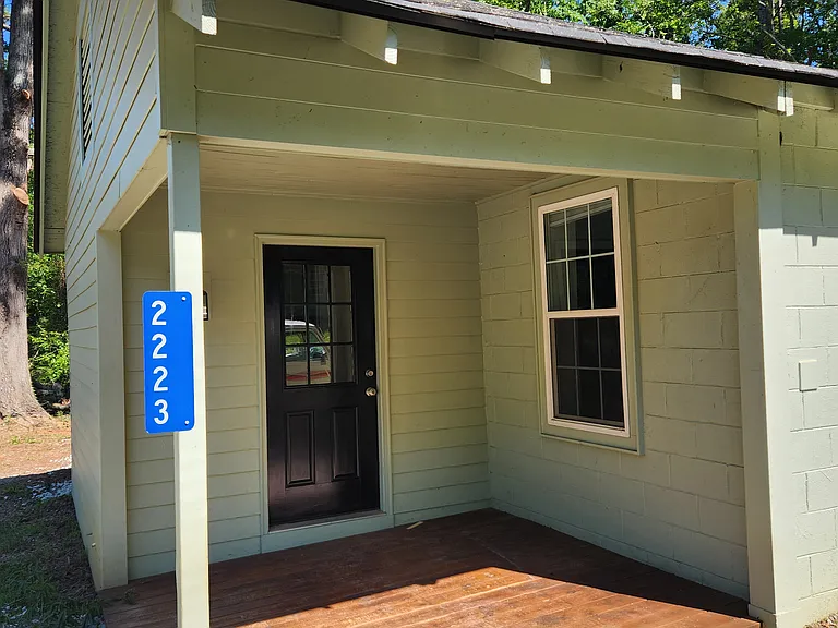 2223 Martintown Rd — Photo 2