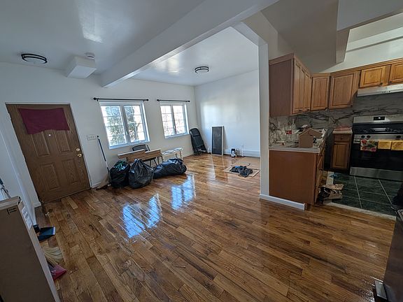 3rd image of 107-04 165th St #1