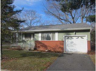 17 New York Dr, Whiting, NJ 08759