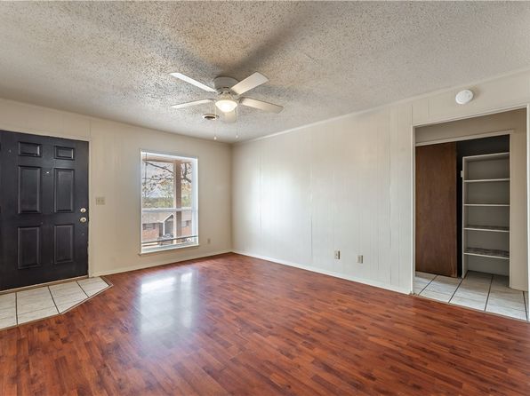 fayetteville-arkansas-442718342 picture