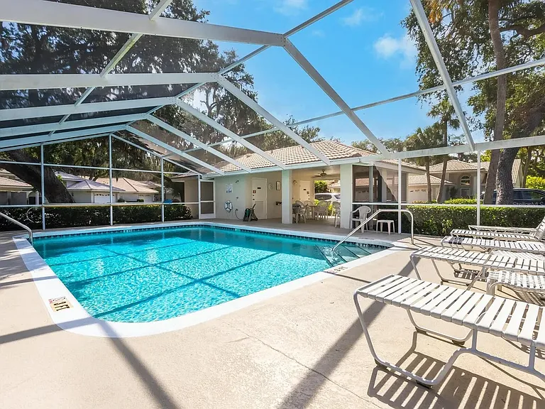 7042 Woodside Oaks Cir — Photo 27