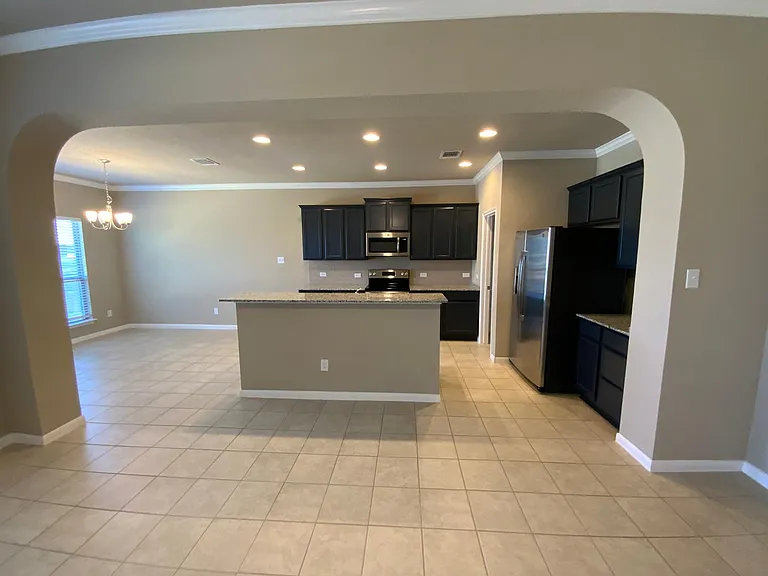 822 Wyndcrest Dr — Photo 4