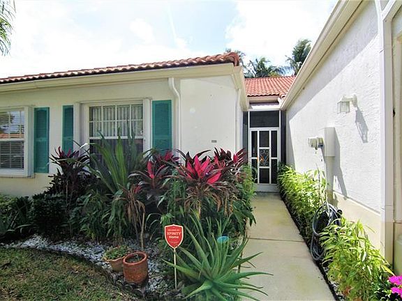 2nd image of 6098 Lake Hibiscus Dr