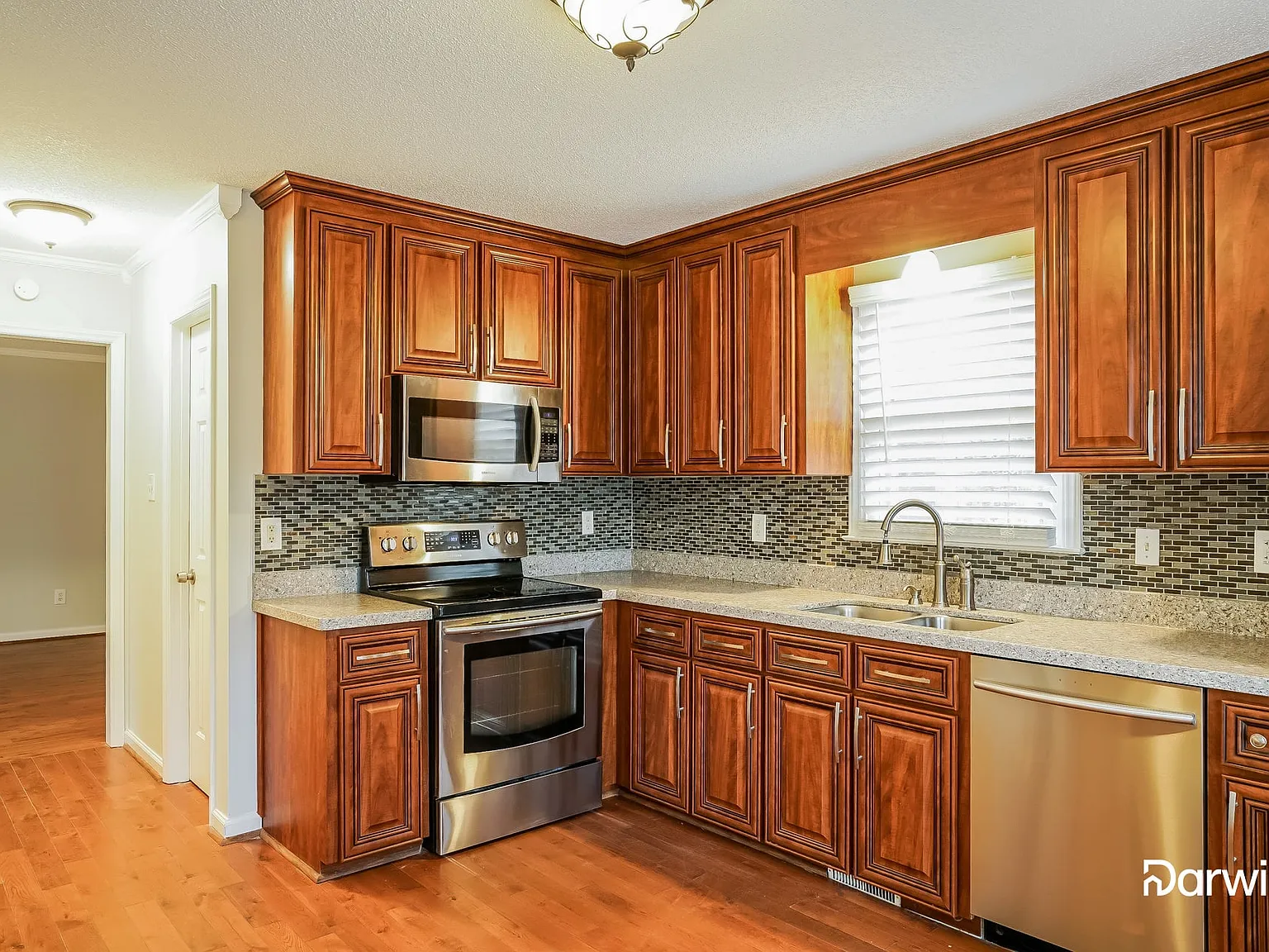 3 bed, 2.5 bath, 1600 sqft, $1,875 — Photo 2