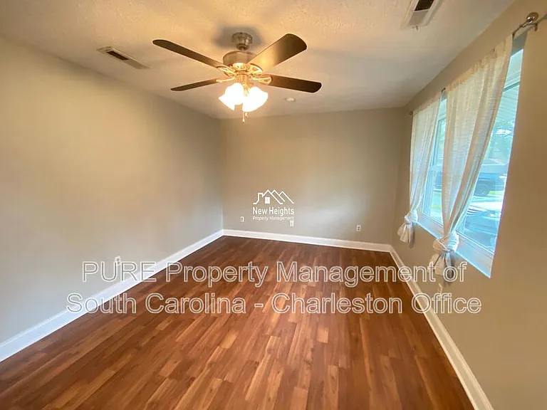 371 Furman Ln — Photo 3