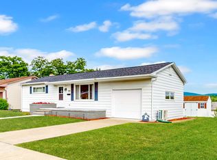 325 Tate St, Taylor, PA 18517