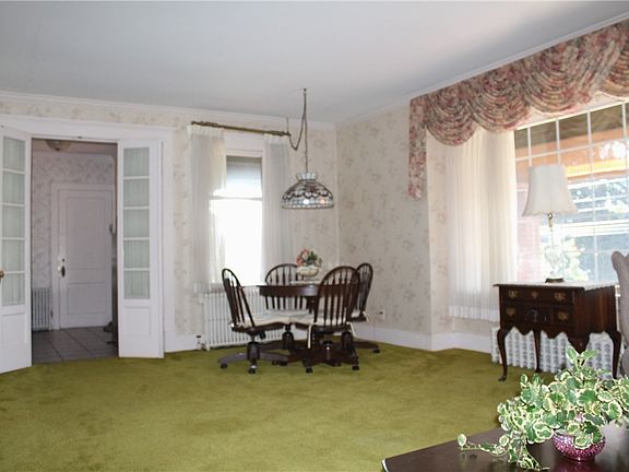 5th image of 889 Liberty St