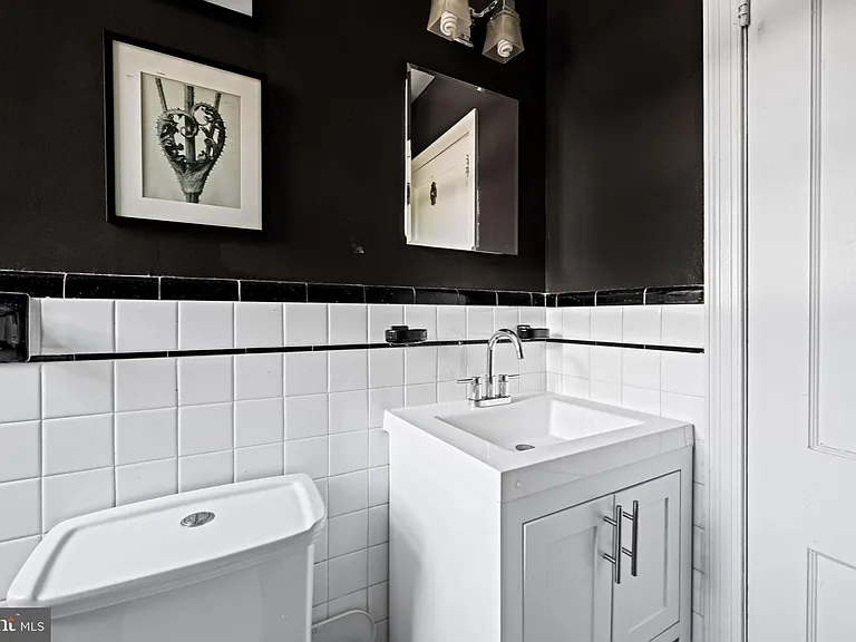 1623 Jonquil St NW — Photo 40