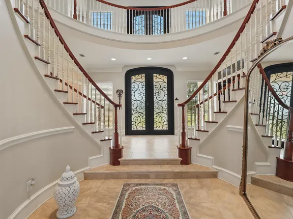 6260 Oak Hollow Dr, Burleson, TX 76028
