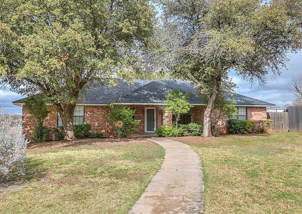 1st image of 4006 Shefflera Dr