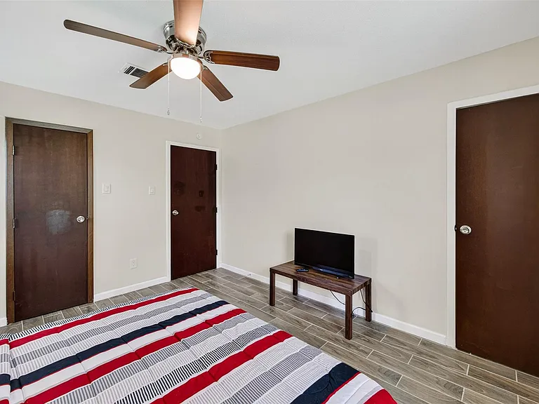 13615 Lynnwood Ln — Photo 23